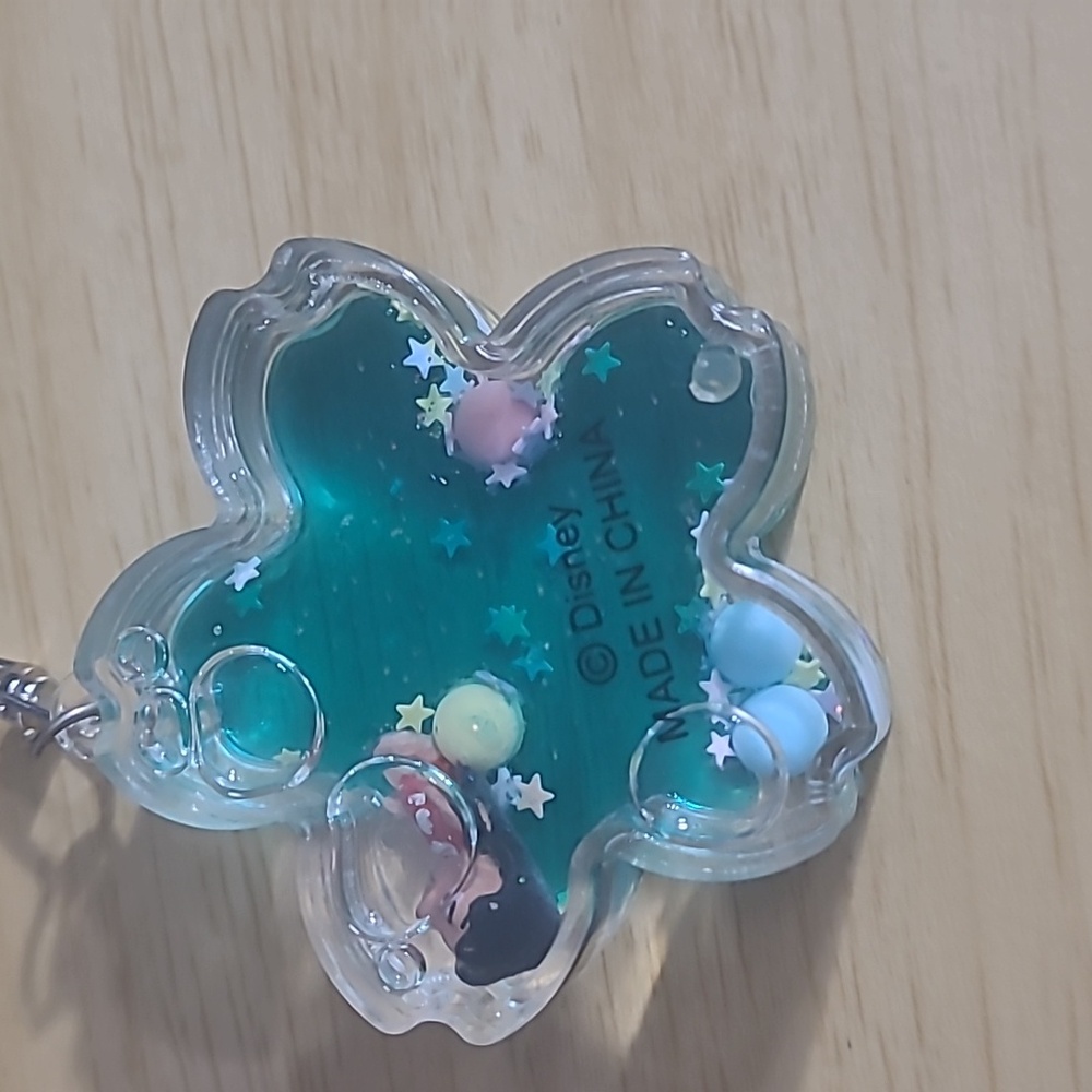 Disney Lilo & Stich Liquid Key Chain - Picture 4 of 4